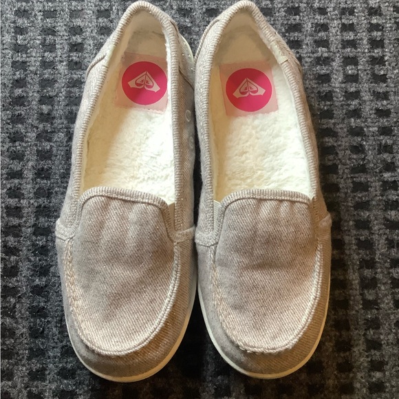 Roxy women’s gray ivory faux fur lined slip on sneakers flats 7.5 - Picture 2 of 7